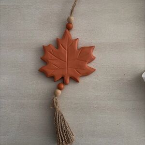 & Other Stories Orange Leaf Decor